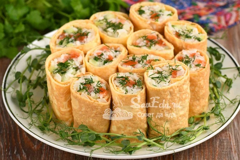 Салат-закуска с красной рыбой (так подавать можно многие салаты)