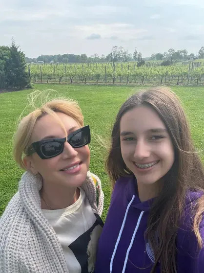 Кристина Орбакайте с мужем и дочерью встретилась с Ариной Соболенко на турнире в Майами Орбакайте, Кристина, дочерью, Земцов, Клавдия, мужем, вышла, бизнесмена, СоболенкоАрина, Майами, Соболенко, Владимира, бывшего, Никита, 34летний, браков, предыдущих, замуж, сыновей, Певица