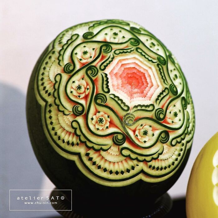 10+ фруктов и овощей, из которых художник сделал произведения искусства Японский, орнаменты, многочисленные, восхищались, чтобы, а в музей, не в рот, отправить, хочется, мастера, прикасается, к которым, продукты, И теперь, и овощах, на фруктах, вырезать, художник, попробовать, он решил