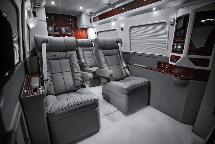 Пуленепробиваемый Mercedes Sprinter стоимостью 550 000 долларов Пуленепробиваемый Mercedes Sprinter стоимостью 550 000 долларов автомобили