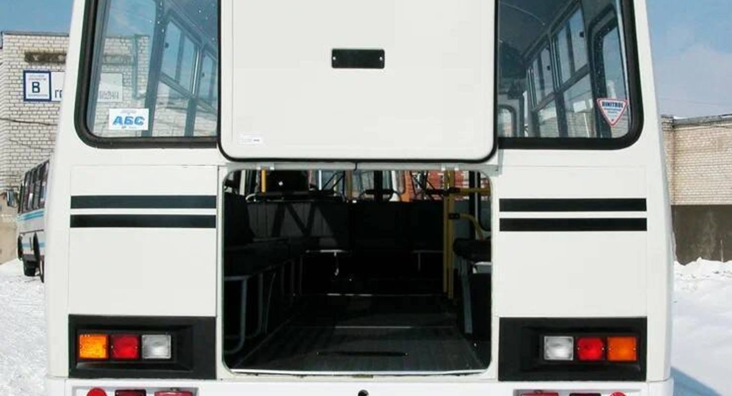 Почему у ПАЗов есть люк сзади, а у других автобусов его нет