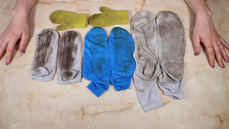 Как быстро очистить от грязи цветные носки одежда,своими руками