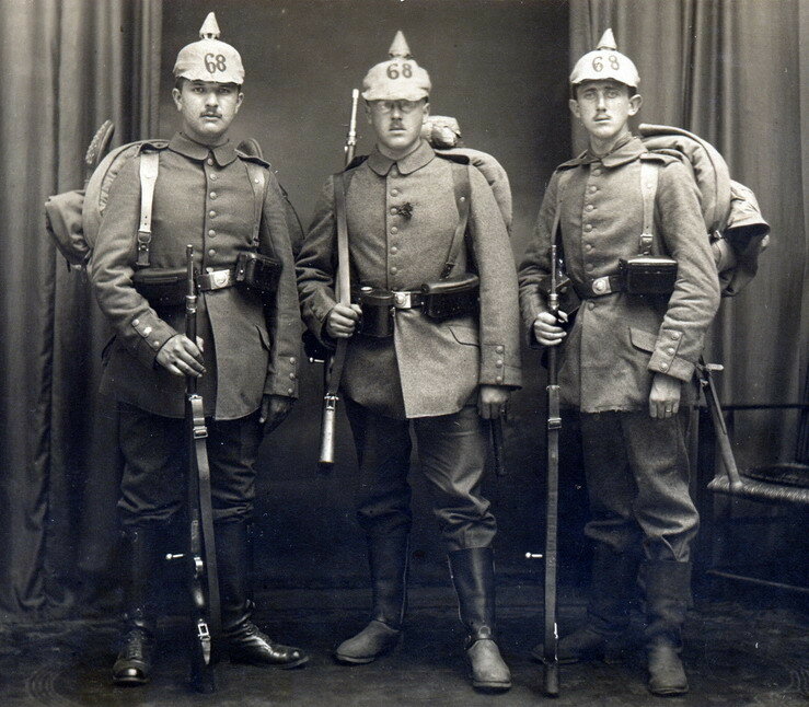 Почему британские каски Второй Мировой имели такую странную форму