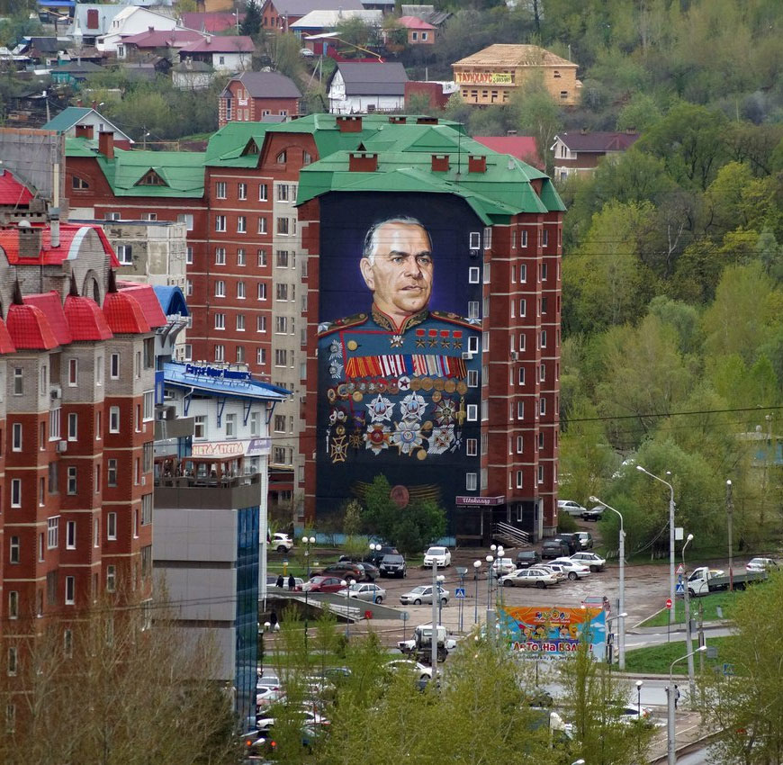 Самый большой портрет маршала Жукова