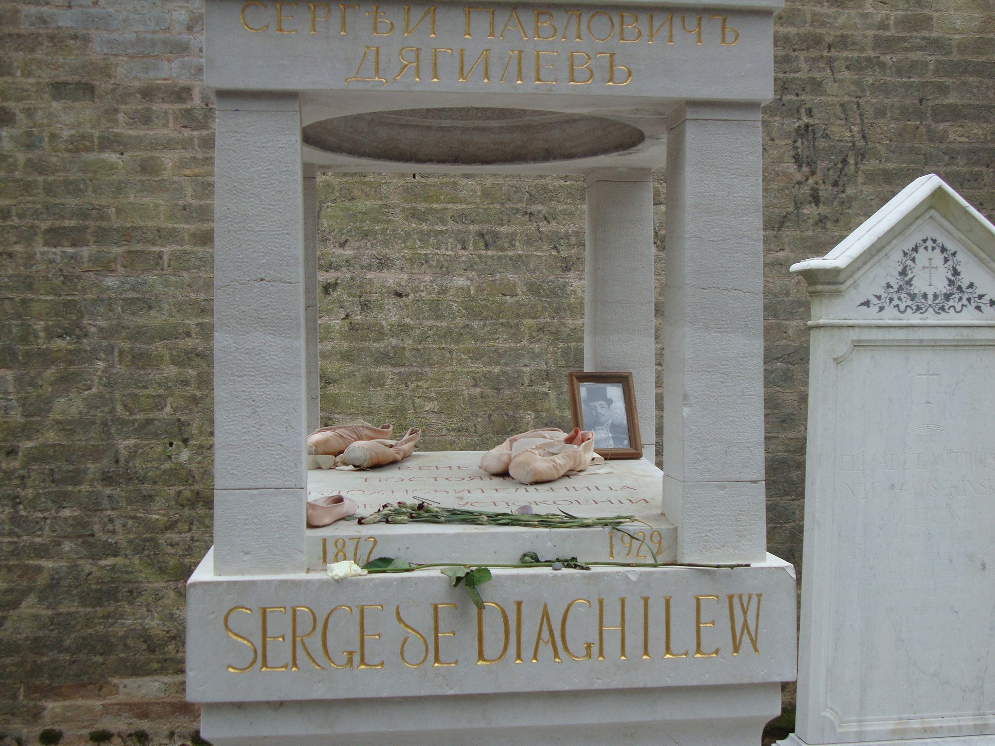 могила стравинского в венеции