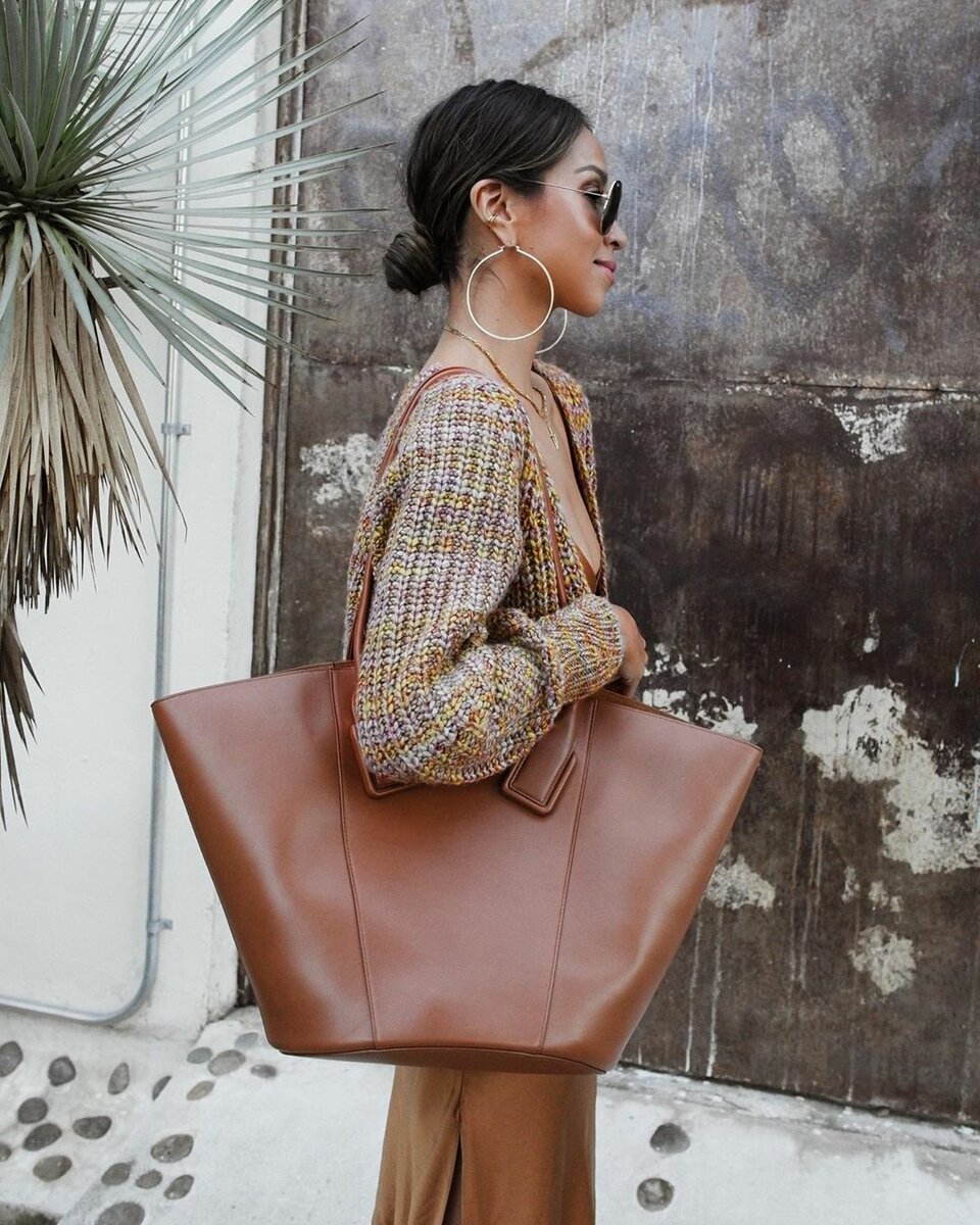 https://www.instagram.com/sincerelyjules/