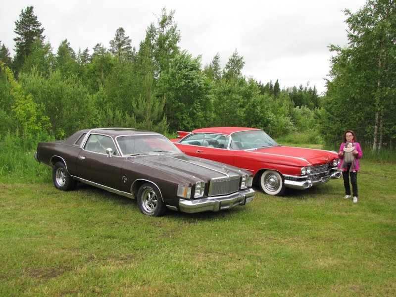 Chrysler Cordoba,1979.Удивительно, но через десяток лет это же название использовал SEAT. встреча, олдтаймер