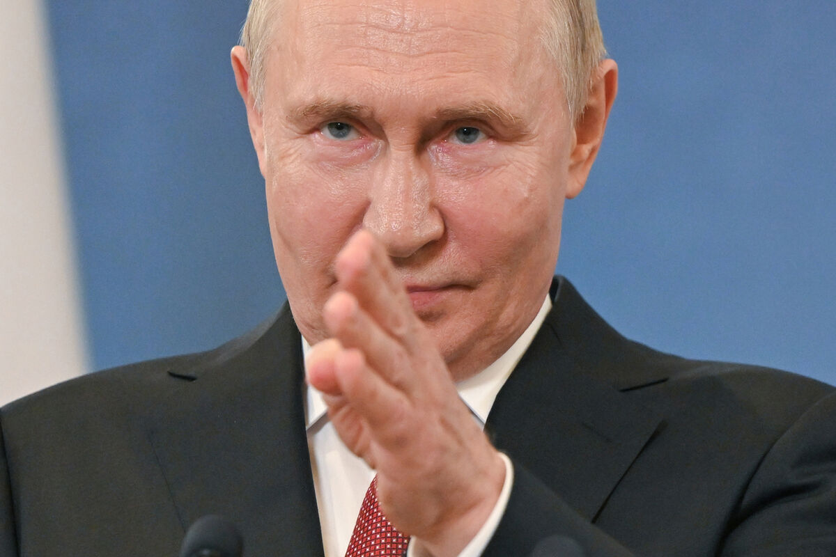 Песков: Путин сегодня откроет по ВКС трассу 