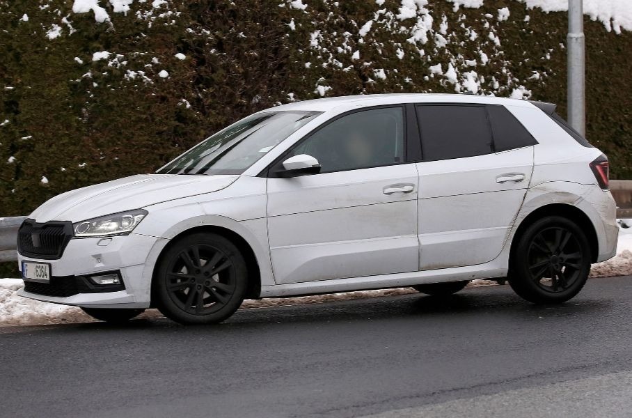 Новую Skoda Fabia сфотографировали в серийном кузове Новости