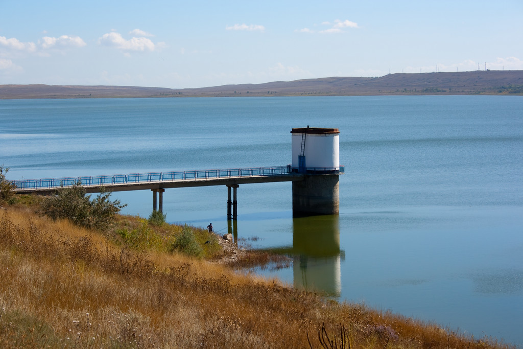 Два крупных водохранилища в Крыму оказались на грани высыхания Вода,Крым,Северо-Крымский канал,Экономика,Крым