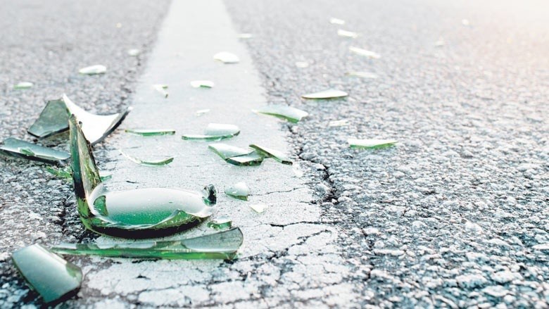 ÐÐ°ÑÑÐ¸Ð½ÐºÐ¸ Ð¿Ð¾ Ð·Ð°Ð¿ÑÐ¾ÑÑ broken glass on road