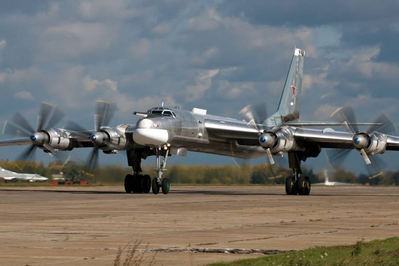 НАТО напряглось, сопровождая российские Ту-142 над пятью морями и двумя океанами Новости