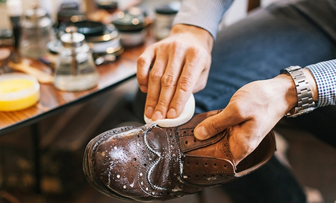 3 популярных совета по чистке обуви, которые на самом деле только все портят Культура