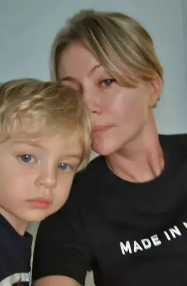 Мария Миронова развелась с мужем, который на 18 лет моложе неё, и судится с ним за опеку над сыном Миронова, мужем, Андрея, сыном, родила, Мария, подал, Фёдора, актриса, очень, ребёнком, Мироновой, трижды, спустя, замуж, вышла, которого, медицинскими, которому, МироноваНапомним