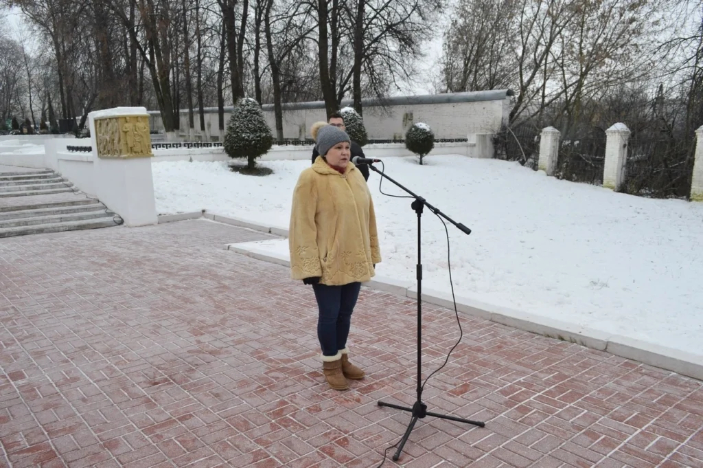 В Рязани открыли памятные плиты погибшим членам экипажа самолёта, разбившегося в 1942 году у Заокского