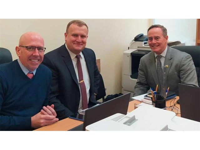 Точили меч на Россию, попали в Украину Точили меч на Россию, попали в Украину украина