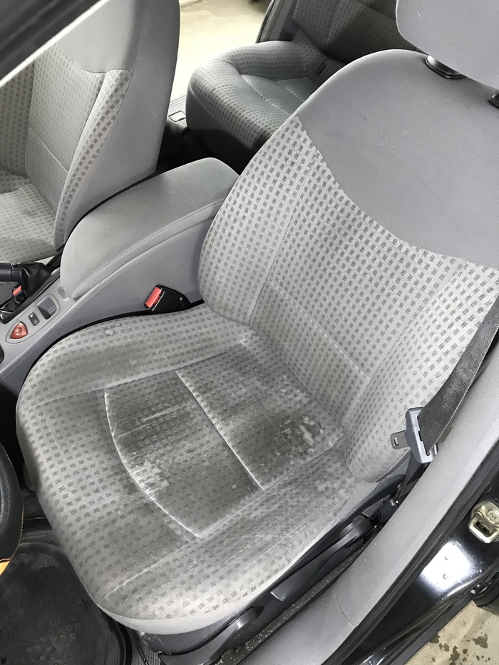 Что может сделать человек, не умеющий делать химчистку, с Renault Laguna авто и мото,автоновости,хичистка авто