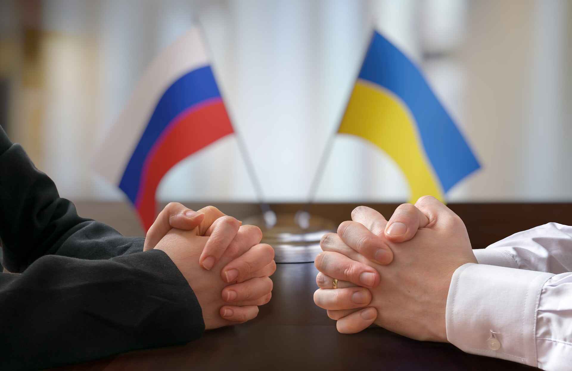Украина лишь на словах говорит о мире, но на деле делает ставку на войну....