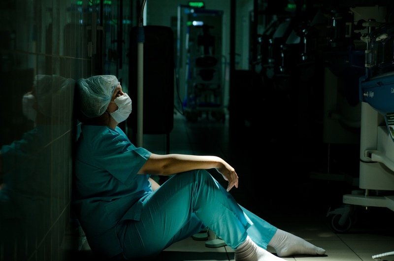 Медсестры в Сургуте покончили с собой из-за травли руководства