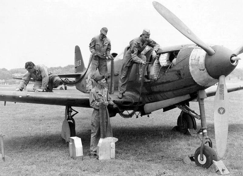 Умереть за императора. Эскадрильи цветка сакуры Умереть за императора. Эскадрильи цветка сакуры