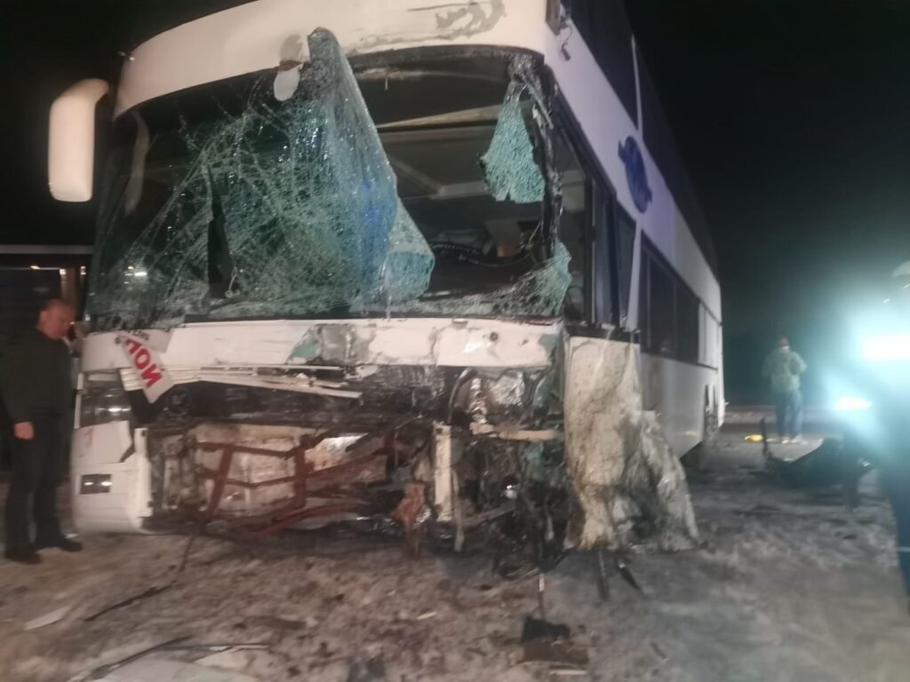 В ДТП с рейсовым автобусом в Липецкой области погиб человек, шестеро пострадали