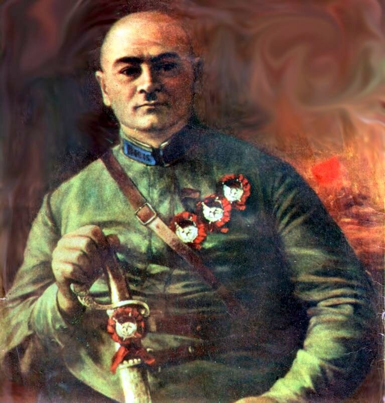 Сталин называл Котовского "смелейшим среди талантливых и талантливейшим среди смелых".