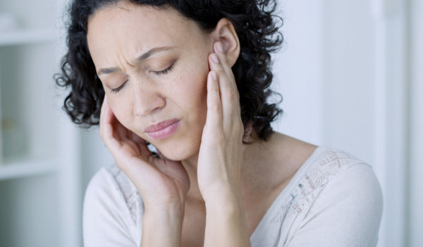 Визг в правом ухе-к чему это на самом деле означает