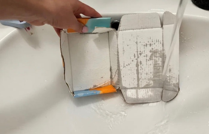 Зачем нож смазывать маслом, а шкафы натирать хозяйственным мылом: бытовые хитрости на каждый день Зачем нож смазывать маслом, а шкафы натирать хозяйственным мылом: бытовые хитрости на каждый день необходимо, избежать, этого, тщательно, времени, терку, может, бытовую, Когда, ванну, сильно, подпортить, неизменно, ванной, натереть, бывает, белья, придется, коробки, чтобы