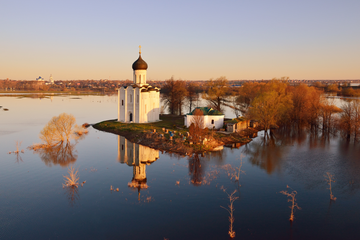 Храм Покрова на Нерли Весна