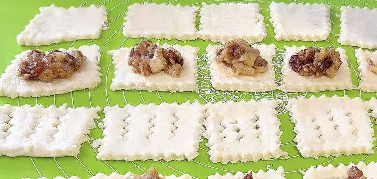 Приветствую Вас, дорогие друзья! В магазине такое не найти – очень уж вкусное. Приготовление «Проще некуда», просто, из простых ингредиентов.-8