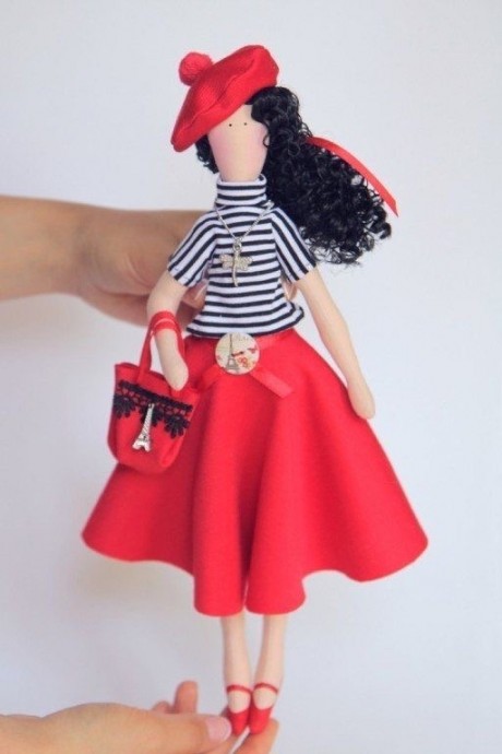 Текстильная куколка с французским характером