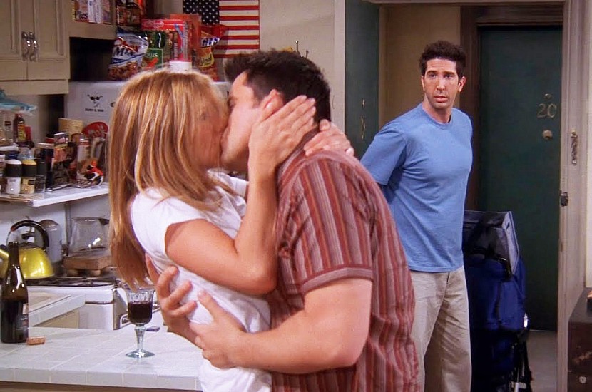 12 поцелуев из культового сериала «Друзья»