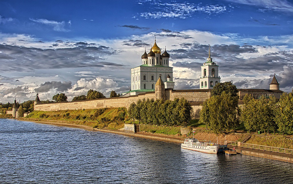 Псков - один из старейших и красивейших городов России. Псков - один из старейших и красивейших городов России. псков, россия, фотография