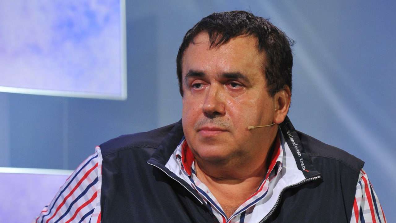 Садальский язвительно прокомментировал перенос конкурса «Новая волна» на 2023 год