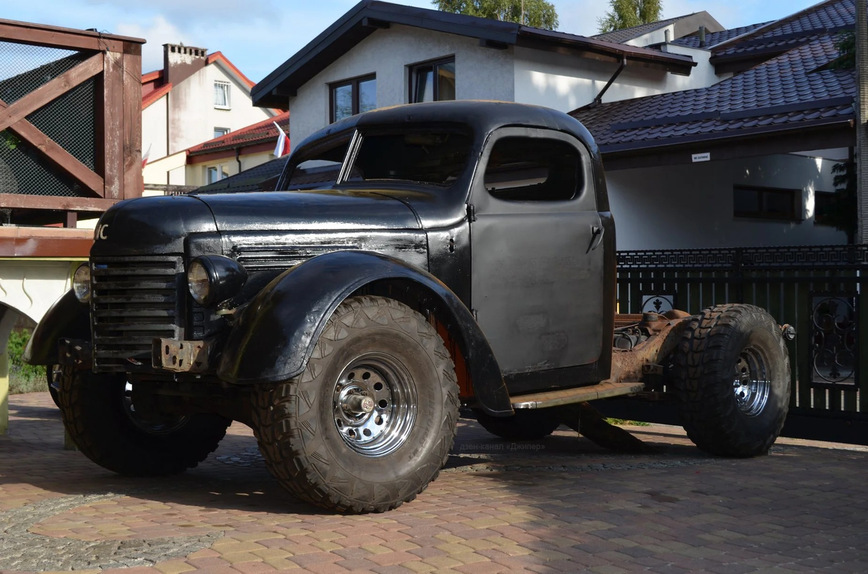 Байкер собирает крутой пикап с кабиной от ЗИС-150, чтобы возить свой мотоцикл авто и мото,автоновости