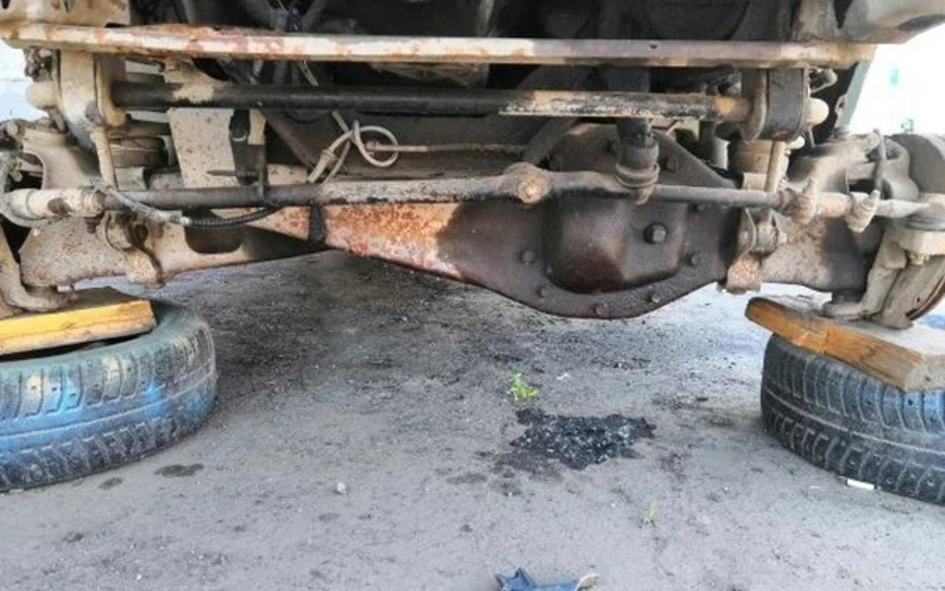 Байкер собирает крутой пикап с кабиной от ЗИС-150, чтобы возить свой мотоцикл авто и мото,автоновости