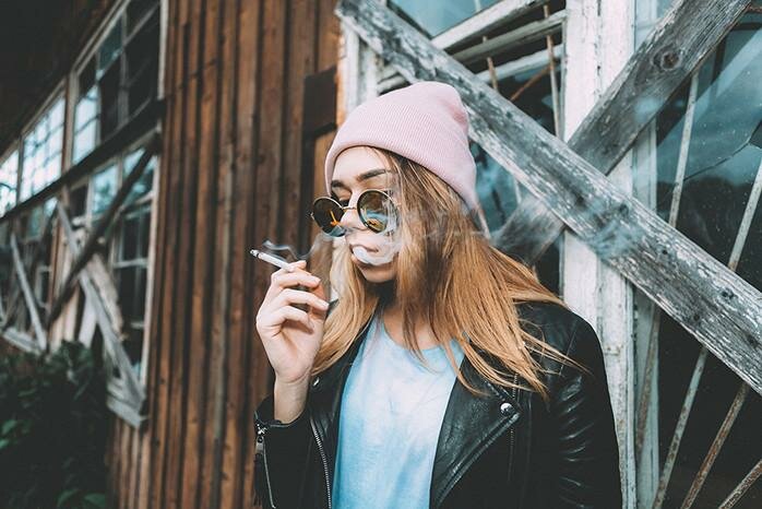 Вы узнали, что ваш подросток курит: как реагировать и что говорить