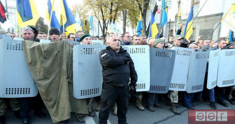 Сколько платят протестующим в Киеве