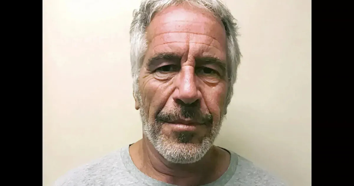 В сети подозревают, что Виктор Пелевин написал роман про миллиардера-педофила Джеффри Эпштейна