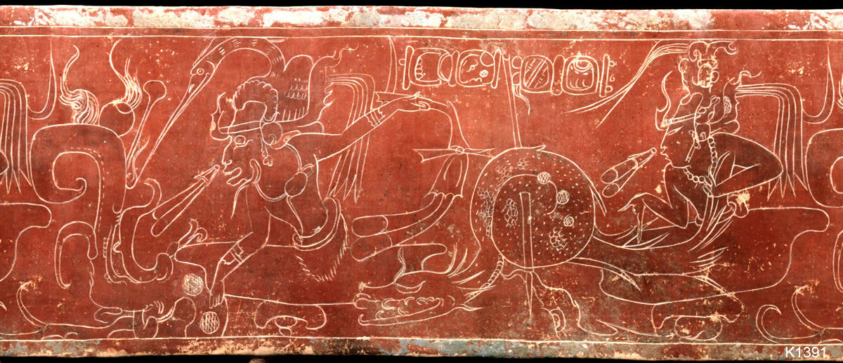 Драконы и звезда с извивающимся шлейфом - в левом верхнем углу рисунка. Фреска индейцев майя.