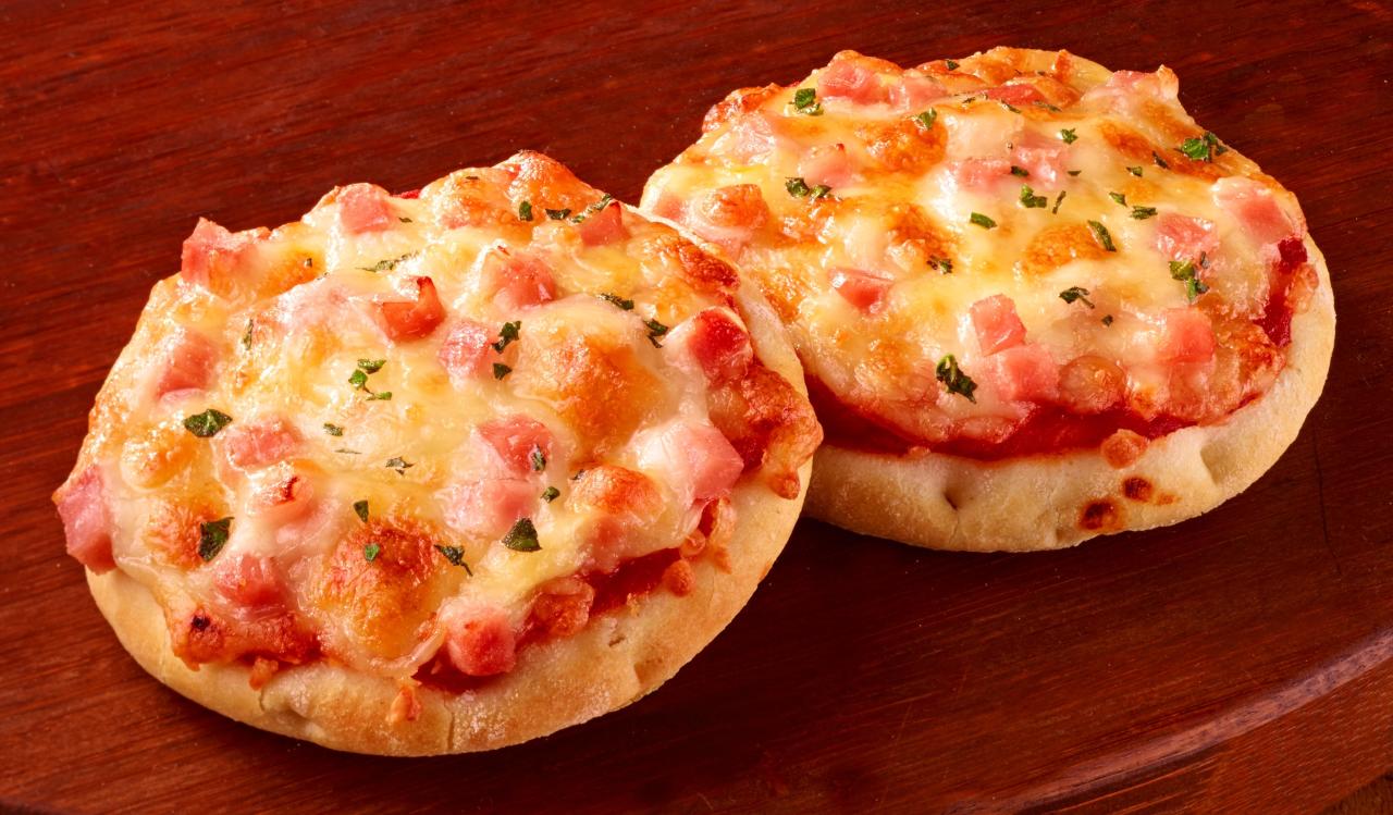 Пицца как в школьной столовой: быстрый рецепт той самой мини-пиццы, которую так любят дети чтобы, тесто, можно, школьной, пленкой, полотенцем, накрыть, минут, нужно, убрать, пиццы, пищевой, подошло, начинку, затем, реакция, томатный, порций, холодильнике, пиццу