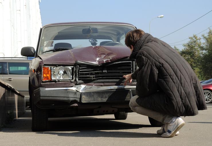 Как своими силами за пару минут вернуть блеск фарам Как своими силами за пару минут вернуть блеск фарам автомобили,советы