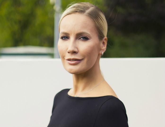 Елена Летучая дала интервью о детстве и бесстрашии
