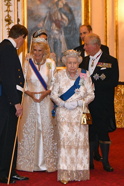 Кейт Миддлтон в тиаре и серьгах принцессы Дианы посетила прием в Букингемском дворце монархии, кейт миддлтон