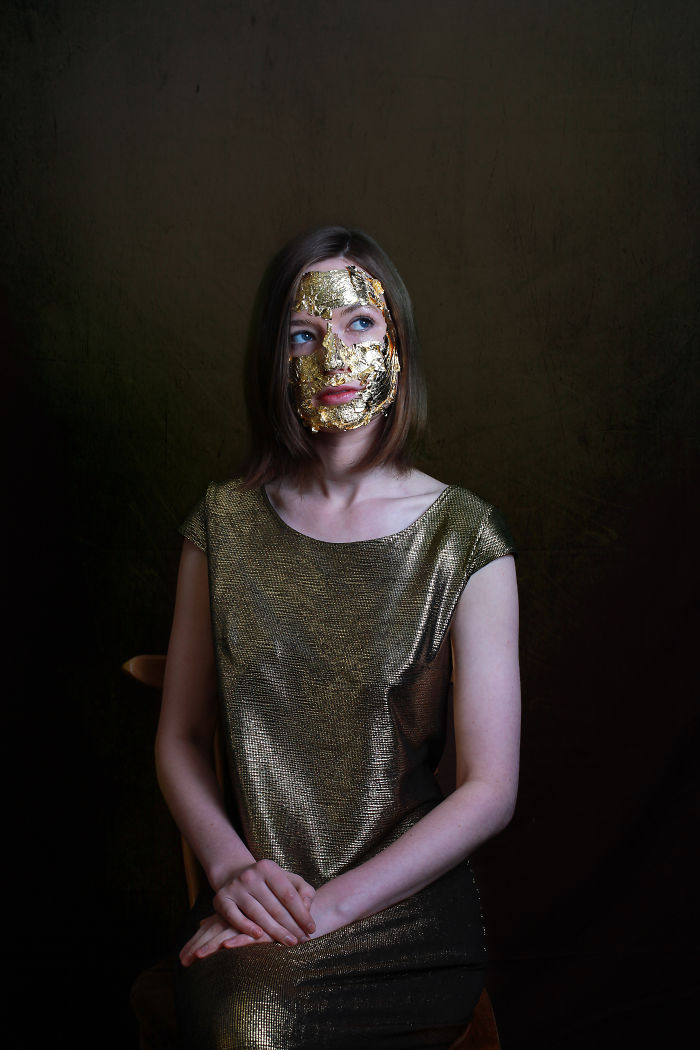 Gold Face Mask