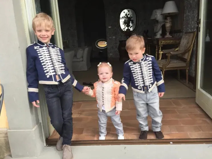 Елена Перминова показала архивные фото с дочерью от миллиардера в честь её 12-летия Перминова, дочерьюЕлена, рождения, братом, Елена, дочери, Елены, очень, Александр, после, Лебедев, который, Ариша, дочерьюАринаЕлена, растёт, детьмиЕлена, родила, Тарасом, миллиардеромМои, бойфрендом