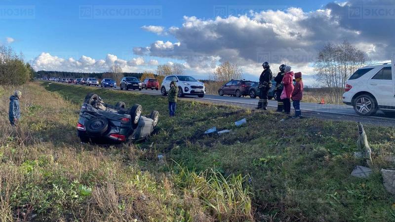 На «бетонке» под Гатчиной произошла авария с пострадавшими