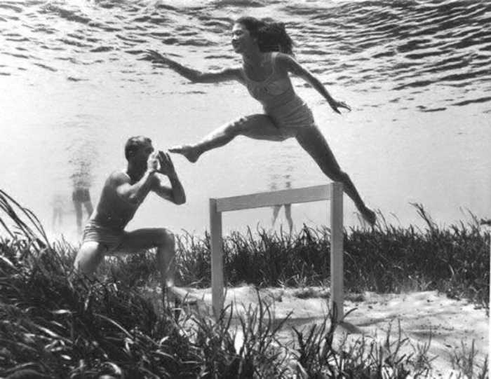 Как делали подводные фотографии 80 лет назад: Снимки, которые переносят в фантастический мир Сильвер, Мозерт, Спрингс, чтобы, настолько, сделать, водой, можно, источников, работы, американский, туристов, снимки, картинку, экспериментировал, которого, кроме, картинка, серию, всего