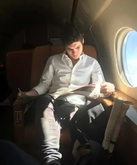 Эль Фаннинг рассказала про отношения с бойфрендом-миллионером Гасом Веннером Фаннинг, Веннером, семьи, Сентиментальная, ценность, рассказала, ВеннерГас, Гасом, журнала, Rolling, директором, Stone, время, семьёй, Долгое, свидании, заметили, папарацци, расставания, после