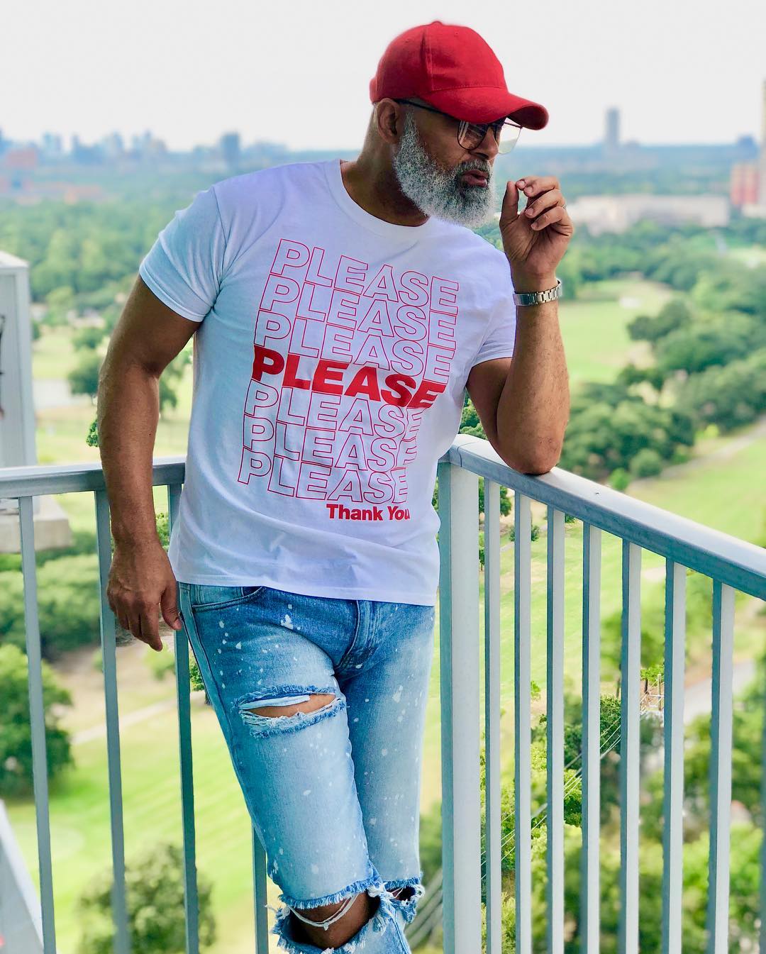 Элегантность и стиль – это про них. Показываем семь дедушек, которые дадут фору молодёжи